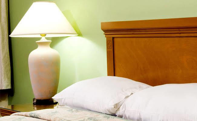 Ibis Budget London Heathrow Central Cranford Exterior foto